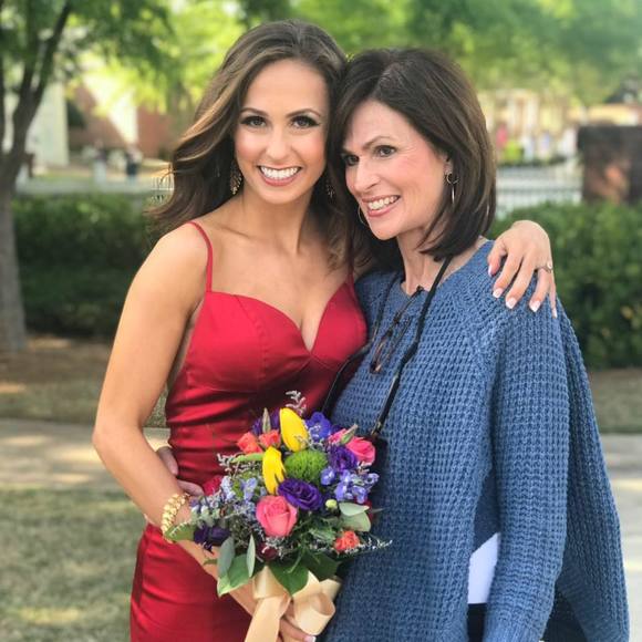 Meet your Posher, Hollins - Picture 1 of 1